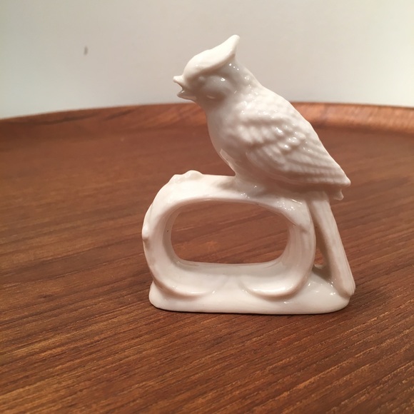 Vintage Porcelain Napkin Rings (5) - Picture 6 of 8